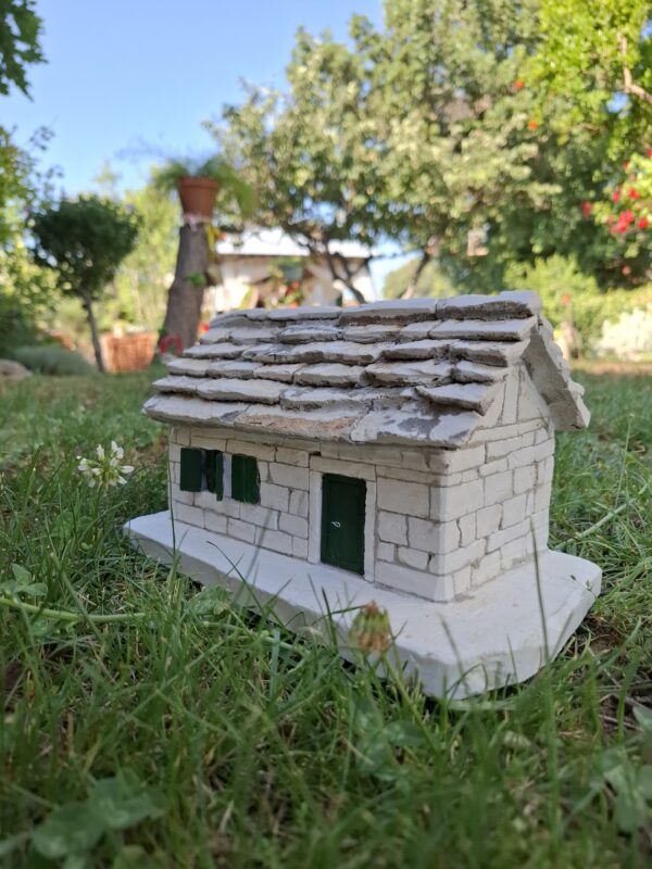 POJETA-PLOČARICA